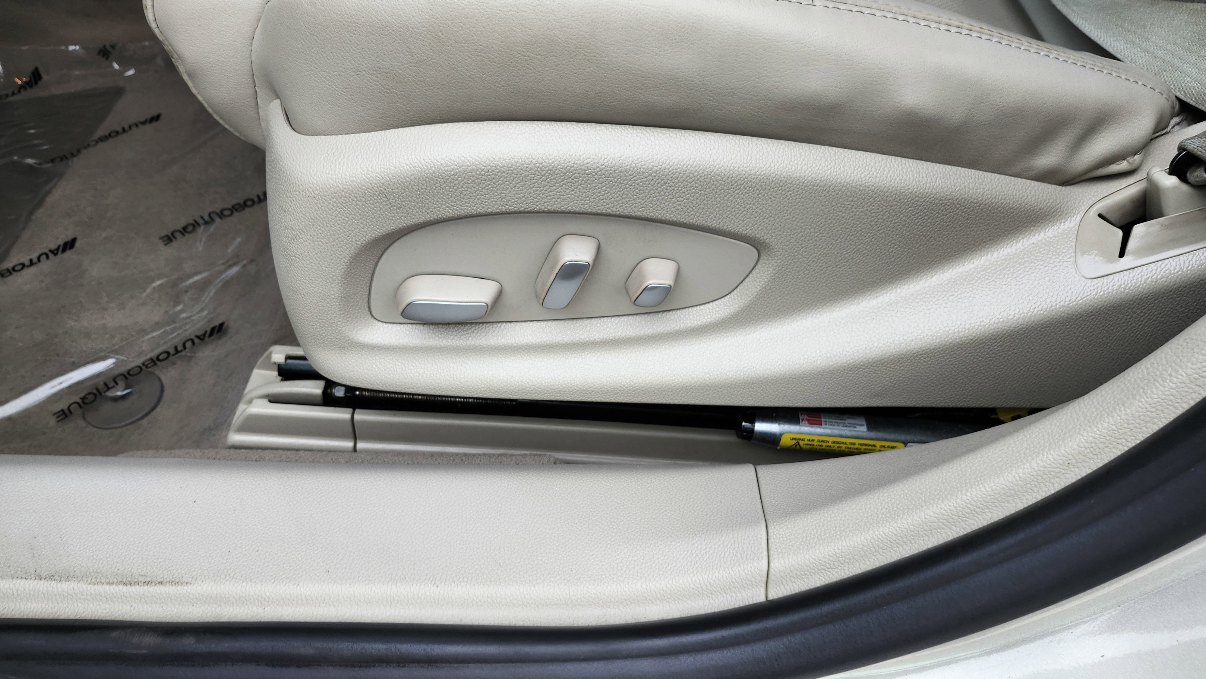 Used 2015 Cadillac XTS Luxury w/ Driver Awareness Package image 23