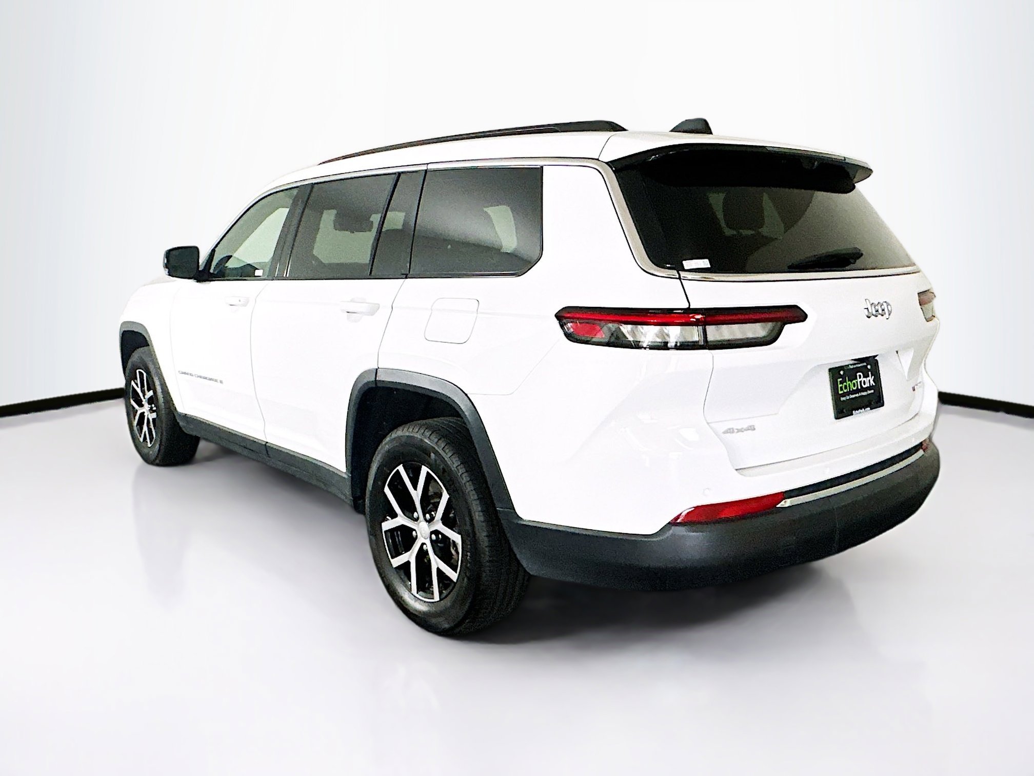 Used 2024 Jeep Grand Cherokee L Limited w/ Luxury Tech Group II image 5