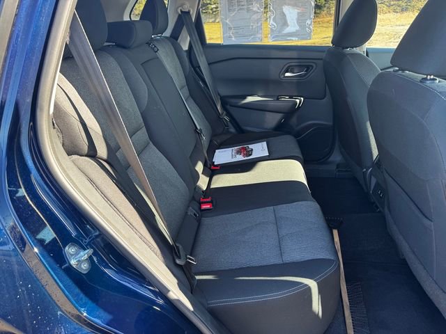 Used 2025 Nissan Rogue SV image 16