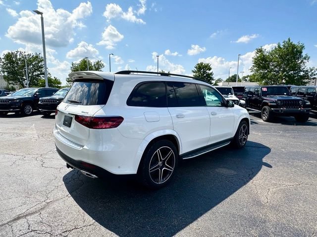 Used 2025 Mercedes-Benz GLS 450 4MATIC w/ AMG Line Exterior image 13