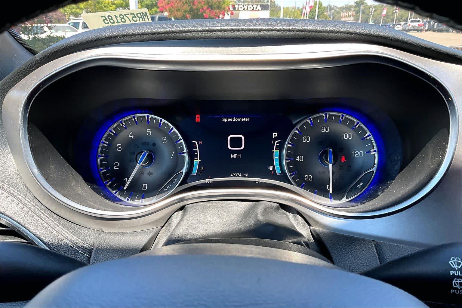 Used 2021 Chrysler Pacifica Limited AWD/4WD image 25