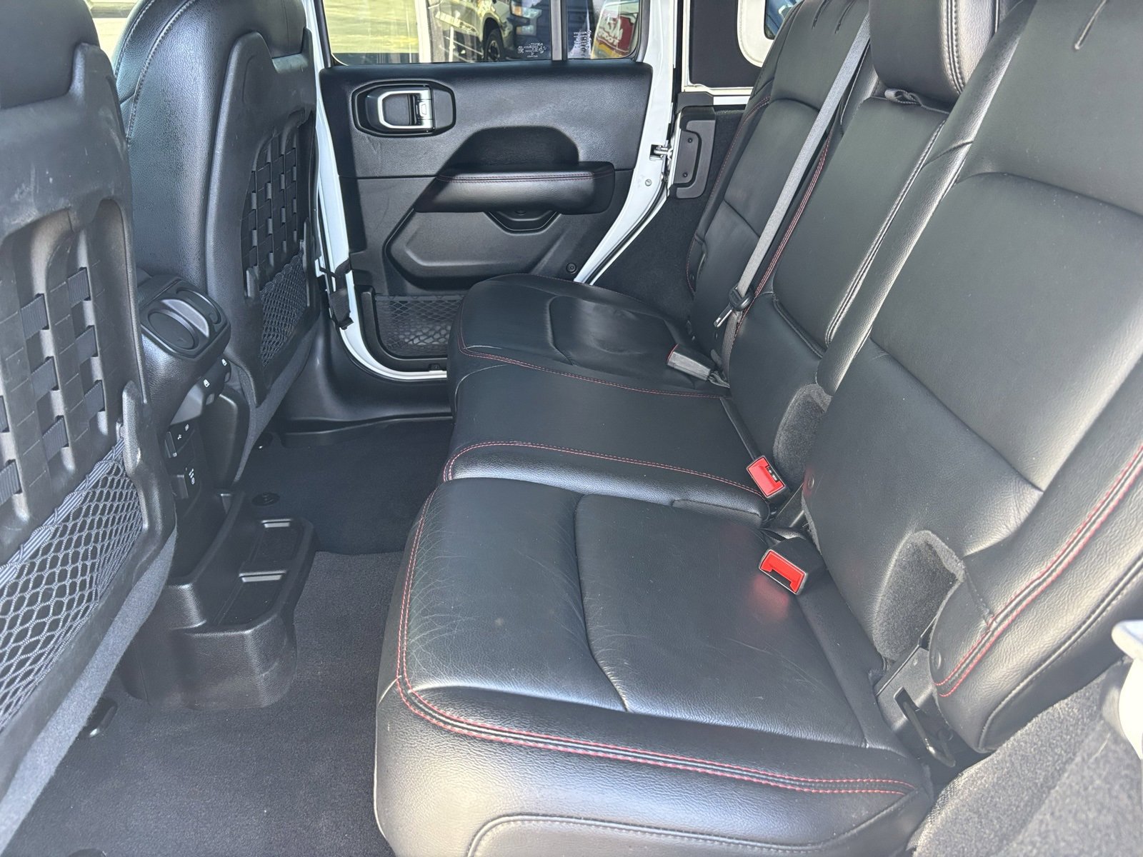 Used 2018 Jeep Wrangler Unlimited Rubicon image 19