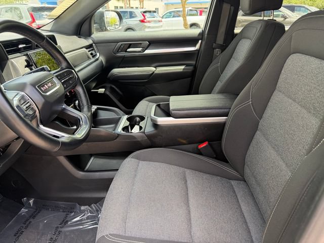 Used 2025 GMC Terrain Elevation AWD/4WD image 19