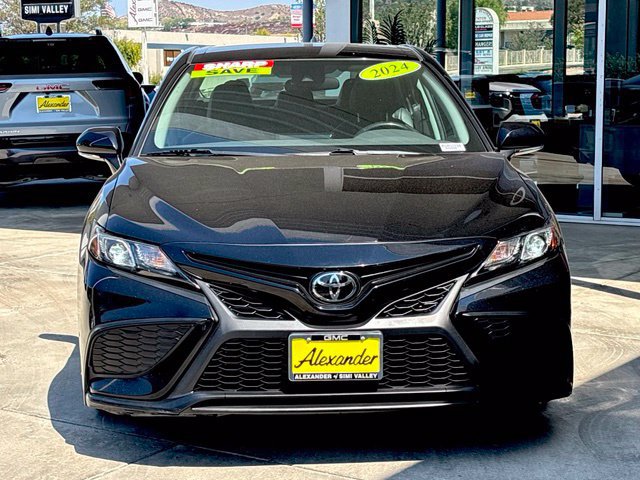 Used 2024 Toyota Camry SE FWD image 9