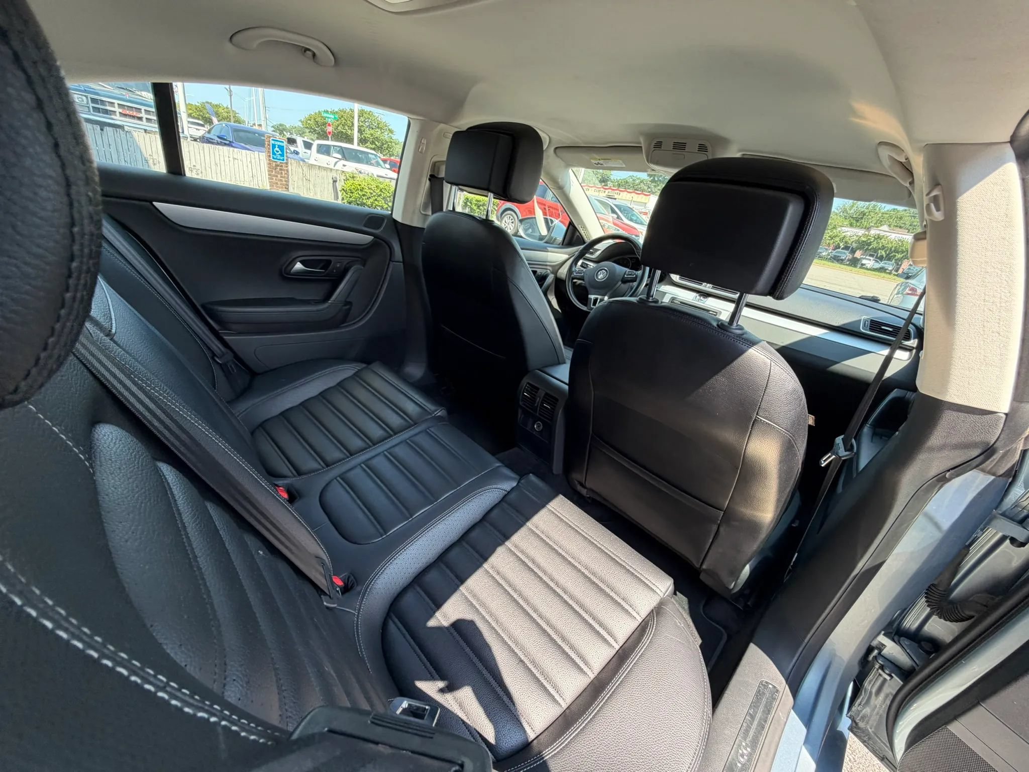Used 2013 Volkswagen CC Sport FWD image 12