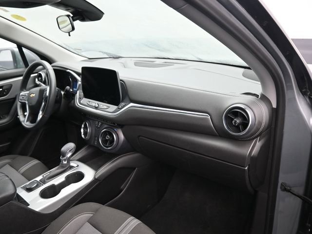 Used 2025 Chevrolet Blazer LT image 9