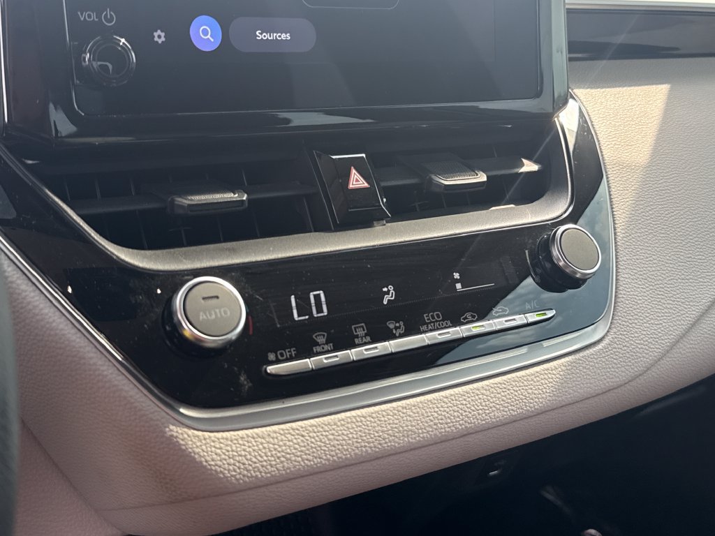 Used 2024 Toyota Corolla LE FWD image 19
