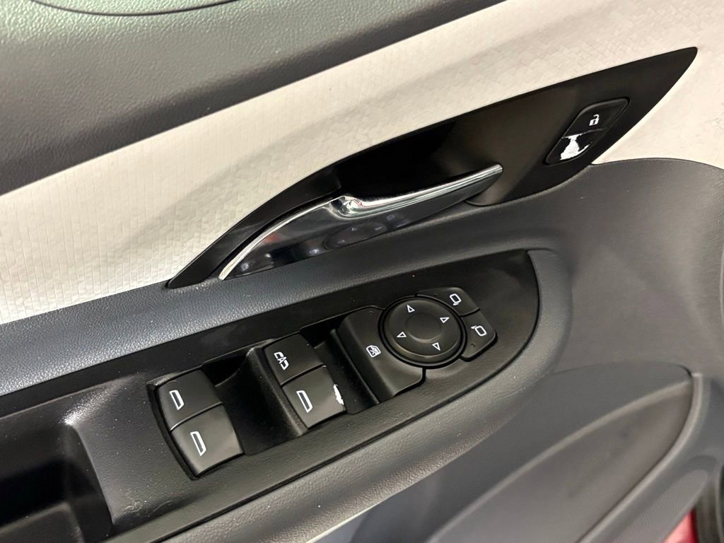 Used 2021 Chevrolet Bolt LT image 18