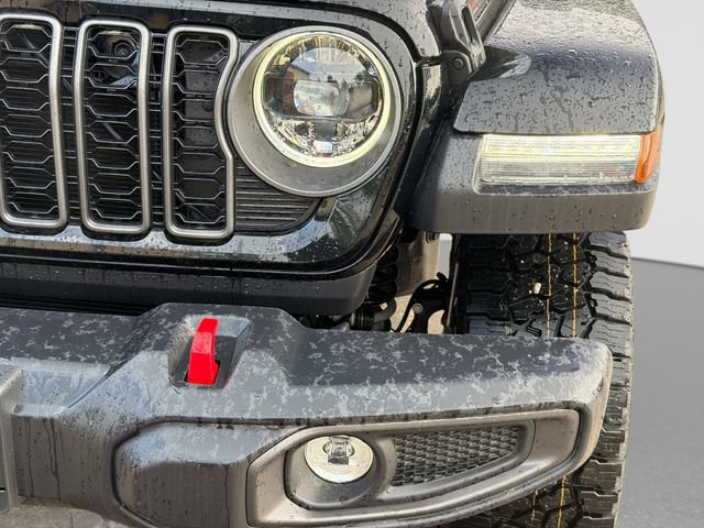 New 2026 Jeep Gladiator Rubicon w/ Steel Power Dome Hood Package AWD/4WD image 12