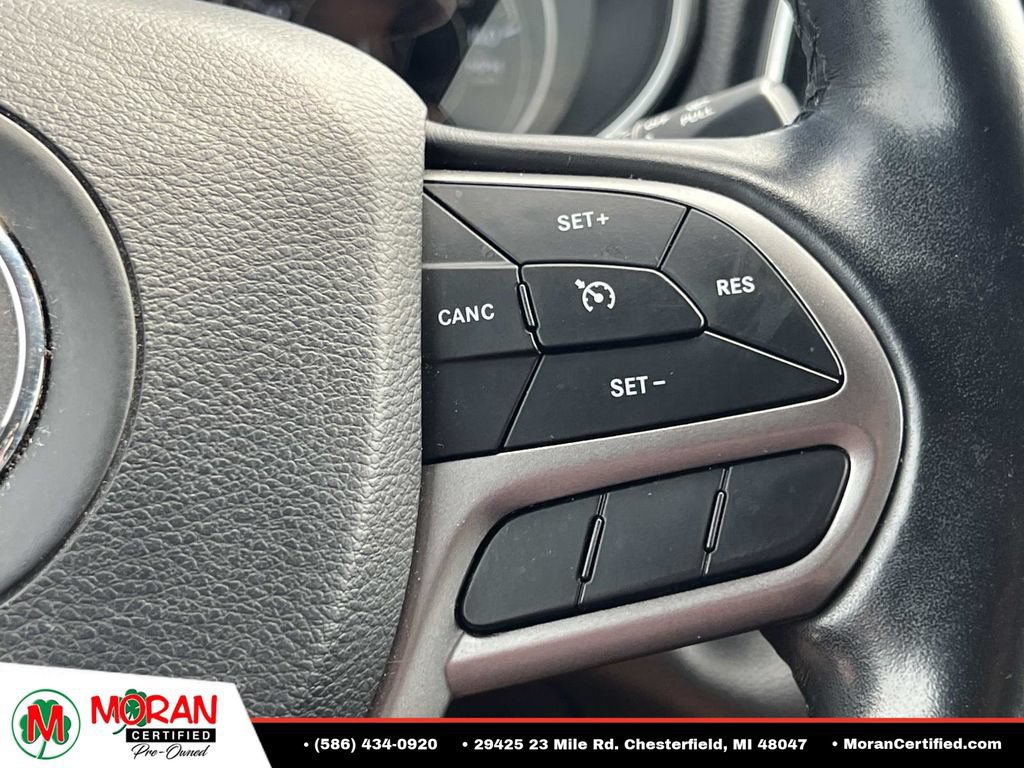 Used 2020 Jeep Cherokee Limited AWD/4WD image 24