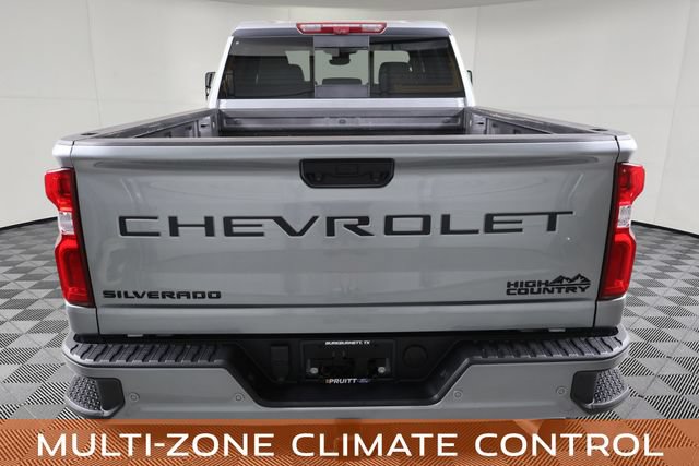 Used 2024 Chevrolet Silverado 2500 High Country w/ Technology Package AWD/4WD image 8