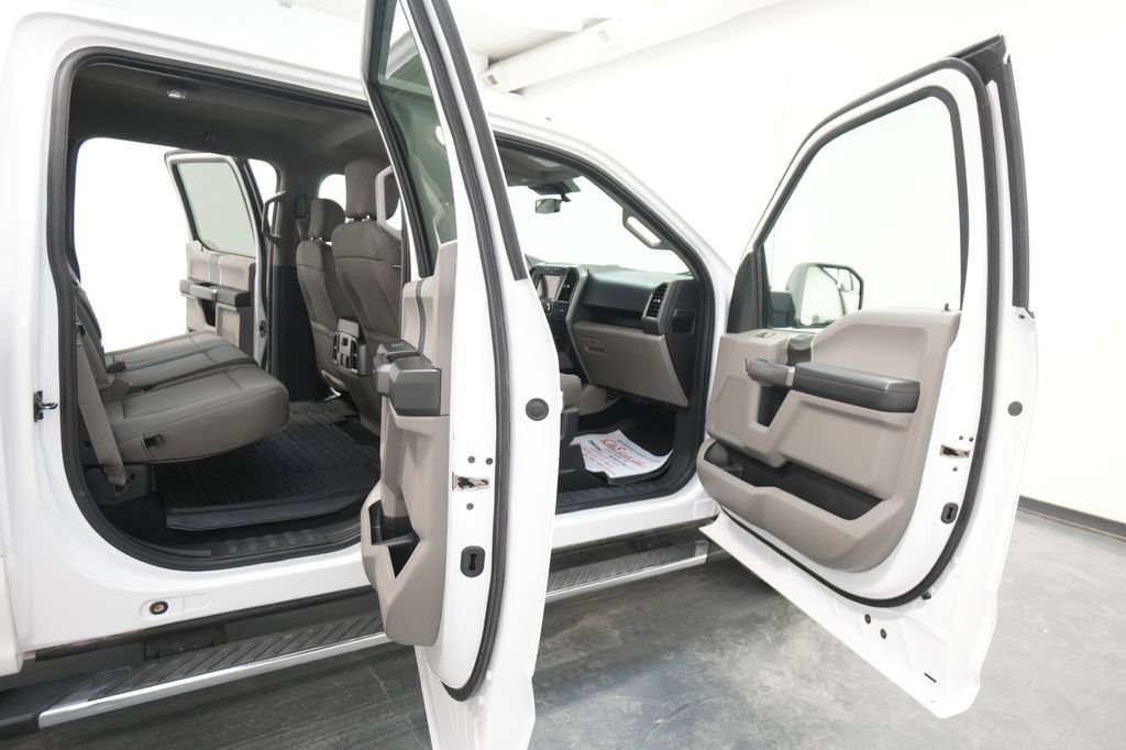 Used 2019 Ford F150 XLT w/ Equipment Group 302A Luxury AWD/4WD image 29