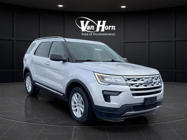Used 2018 Ford Explorer XLT image 35
