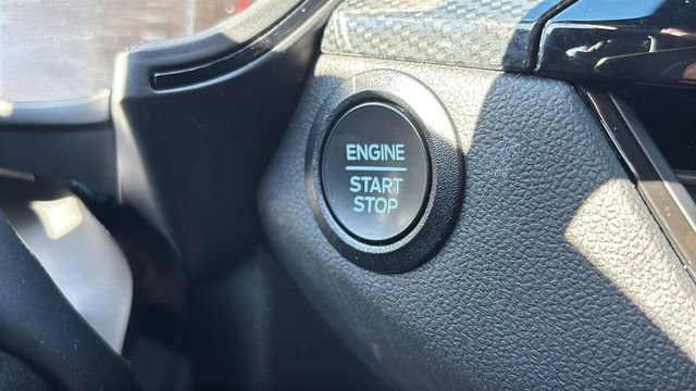 Used 2024 Ford Escape ST-Line image 12