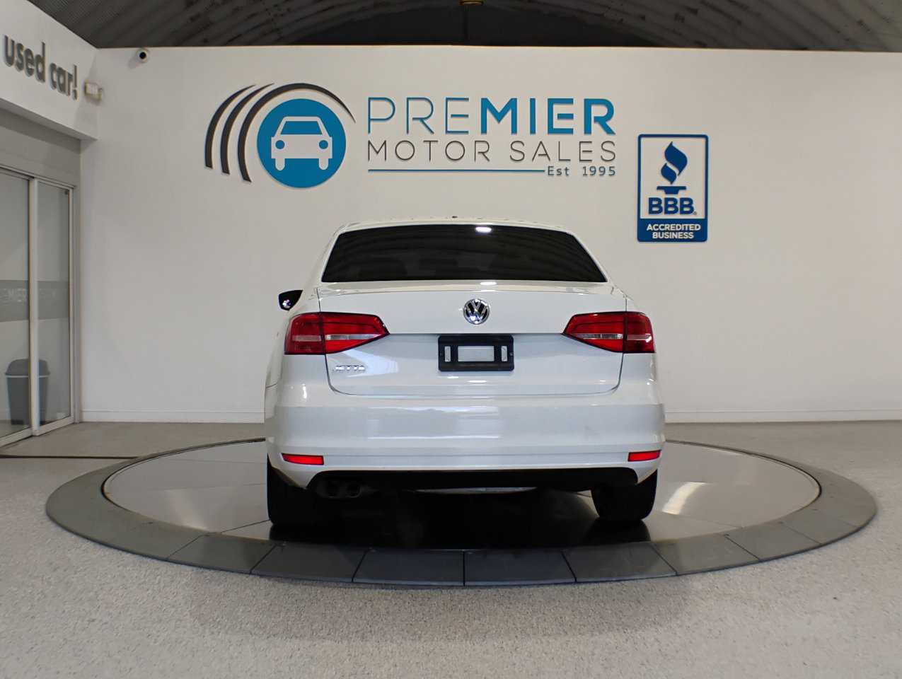 Used 2015 Volkswagen Jetta S image 4