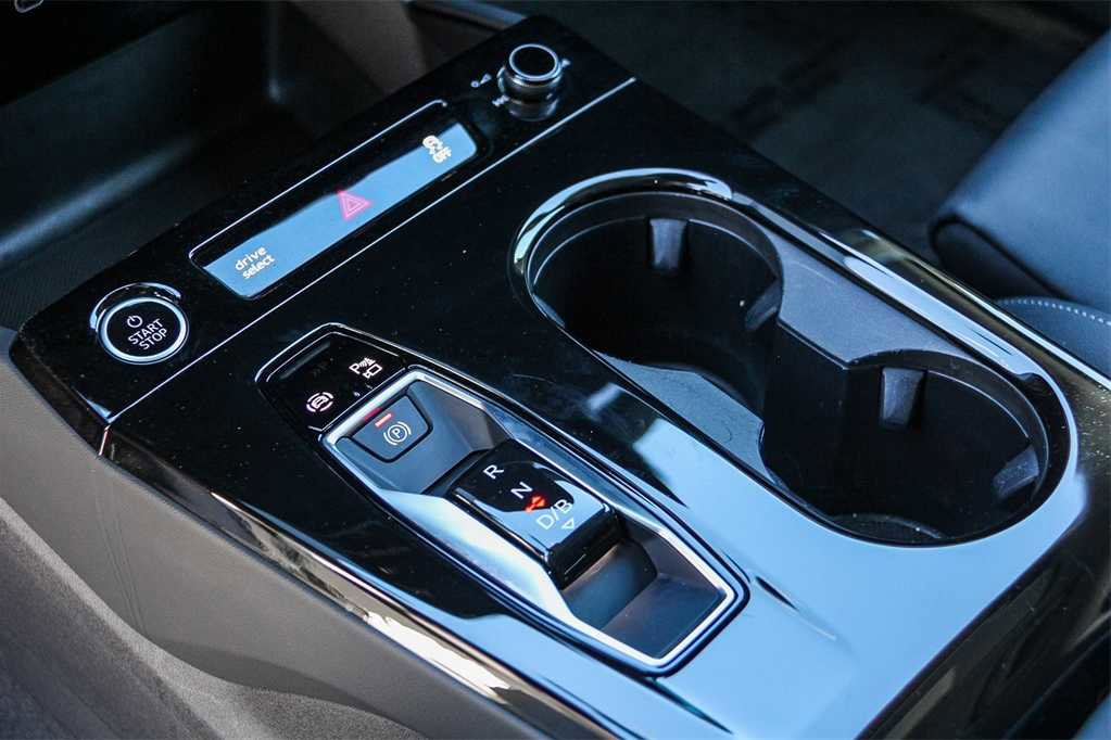 Used 2025 Audi Q6 e-tron Premium Plus w/ Premium Plus image 20