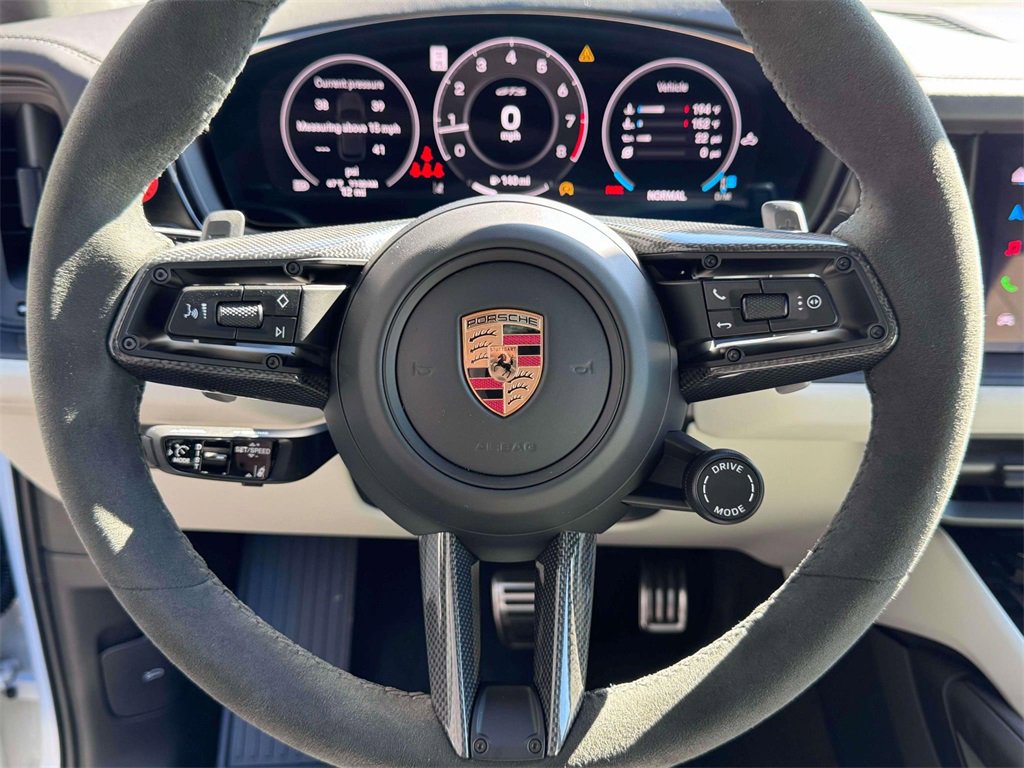 New 2026 Porsche Cayenne GTS image 18