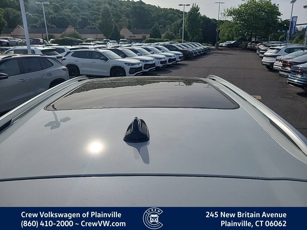 Certified 2026 Volkswagen Tiguan SEL R-Line AWD/4WD image 29