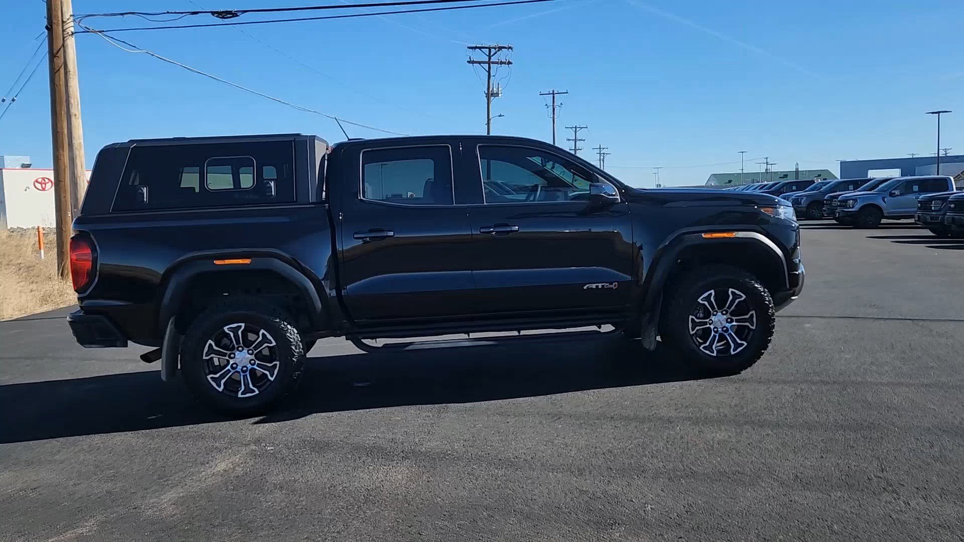 Used 2024 GMC Canyon AT4 w/ LPO, Off Road Lift Package image 3