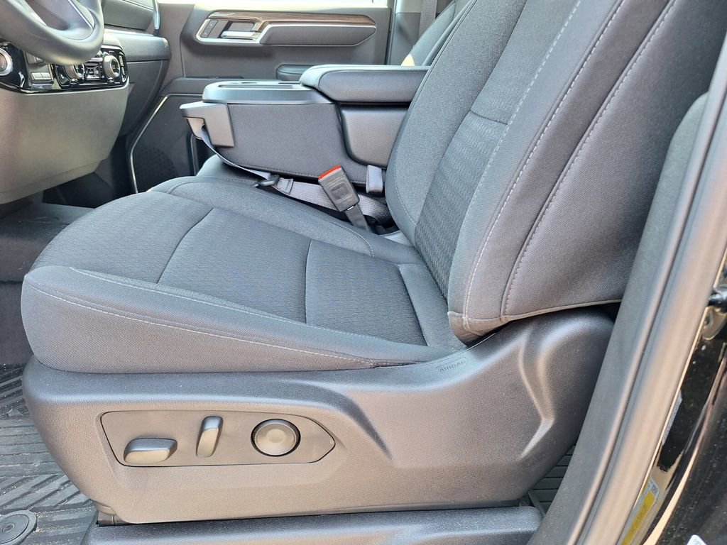 Used 2025 Chevrolet Silverado 1500 LT image 30