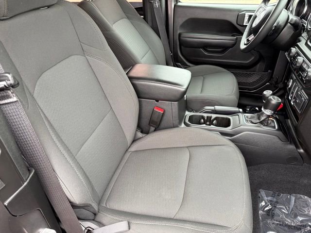 Used 2023 Jeep Wrangler Sport S image 12