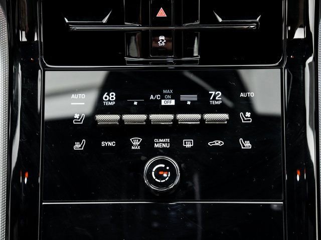 Certified 2025 Porsche Panamera 4 image 20