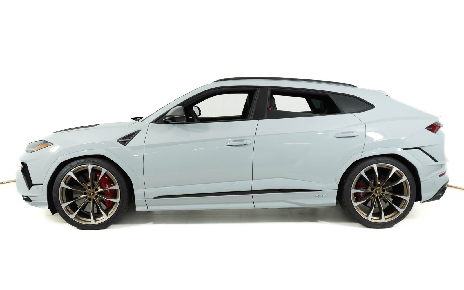 Used 2023 Lamborghini Urus S AWD/4WD image 2