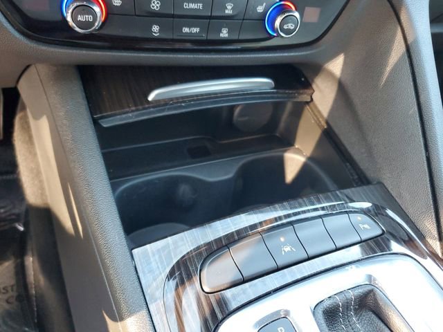 Used 2019 Buick Regal Avenir w/ Driver Confidence Package II FWD image 23