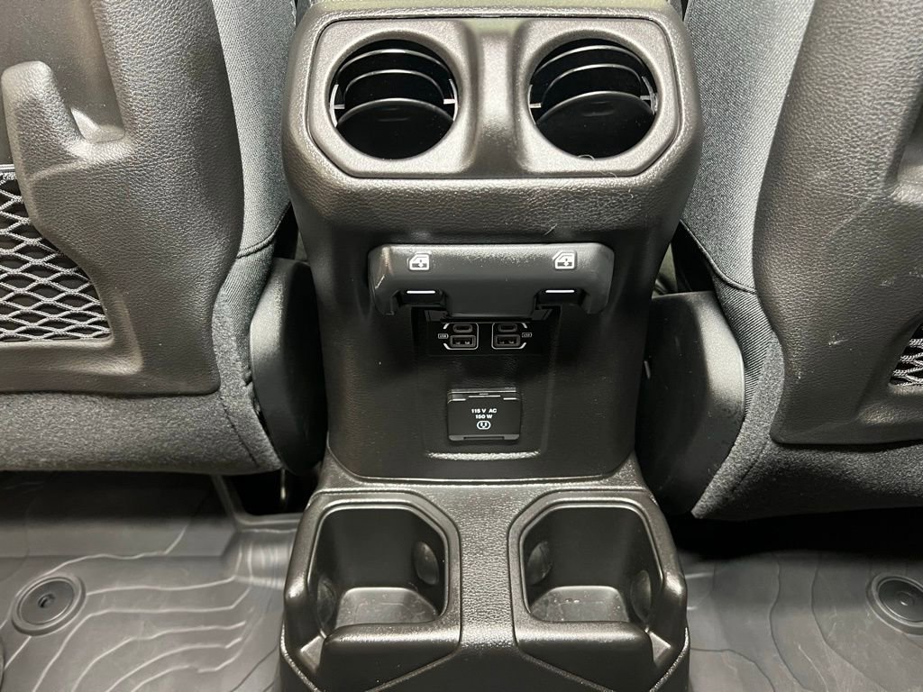 Used 2024 Jeep Wrangler Unlimited Rubicon w/ Technology Group image 23
