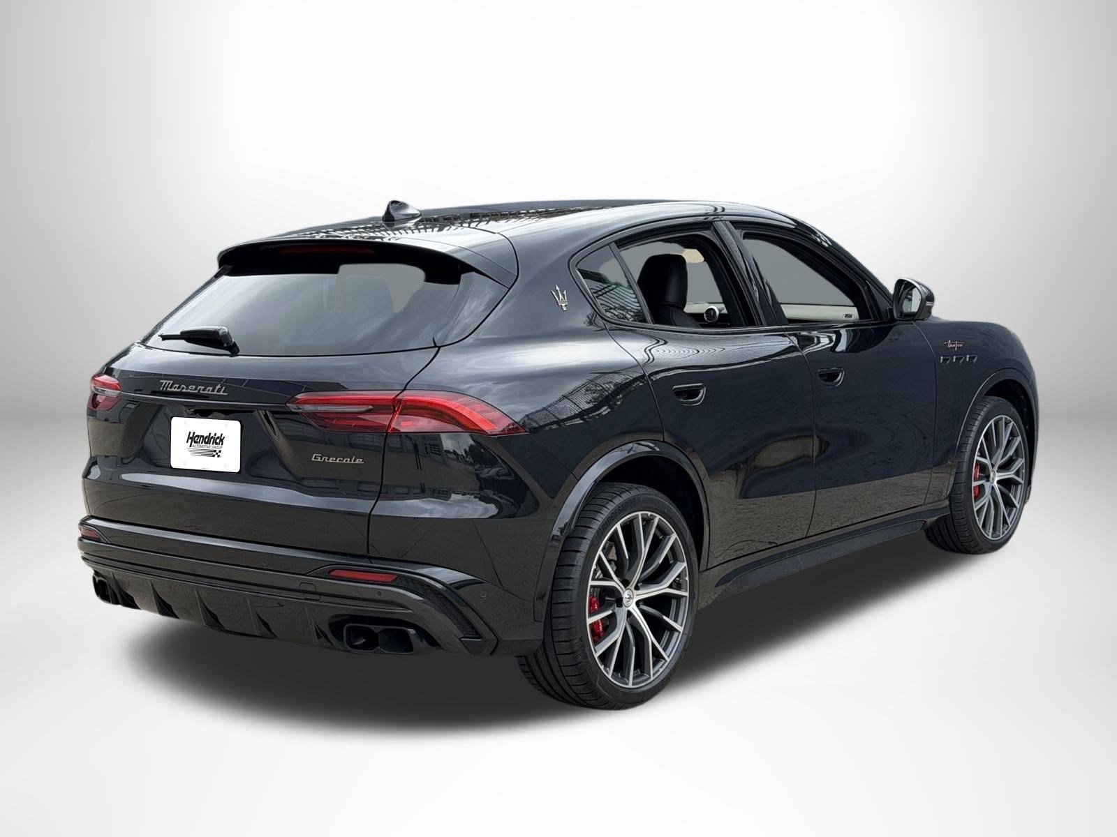 Used 2024 Maserati Grecale Trofeo AWD/4WD image 3