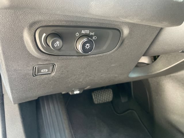 Used 2023 GMC Terrain SLE w/ Driver Convenience Package AWD/4WD image 27
