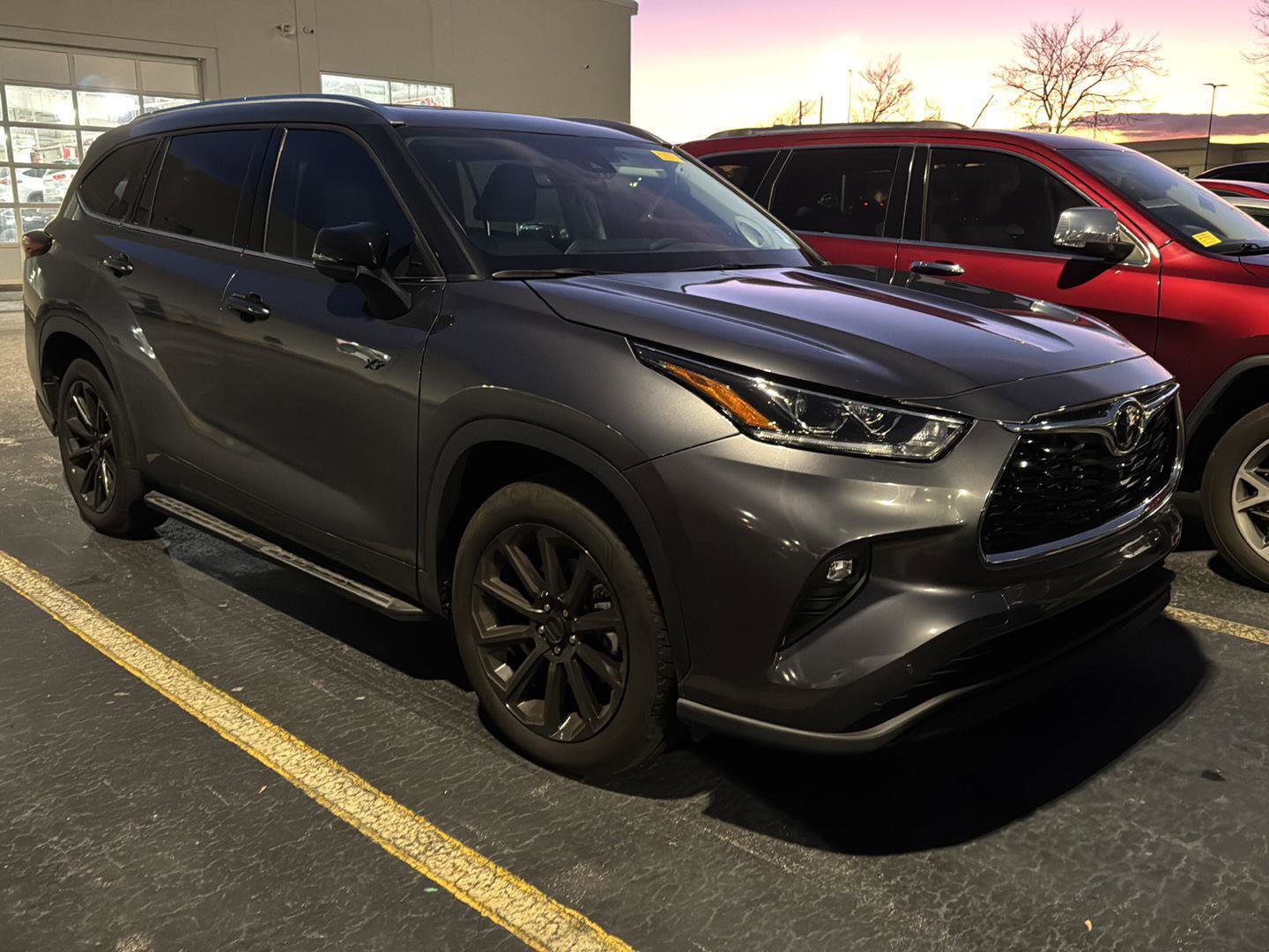 Used 2025 Toyota Highlander Limited image 4