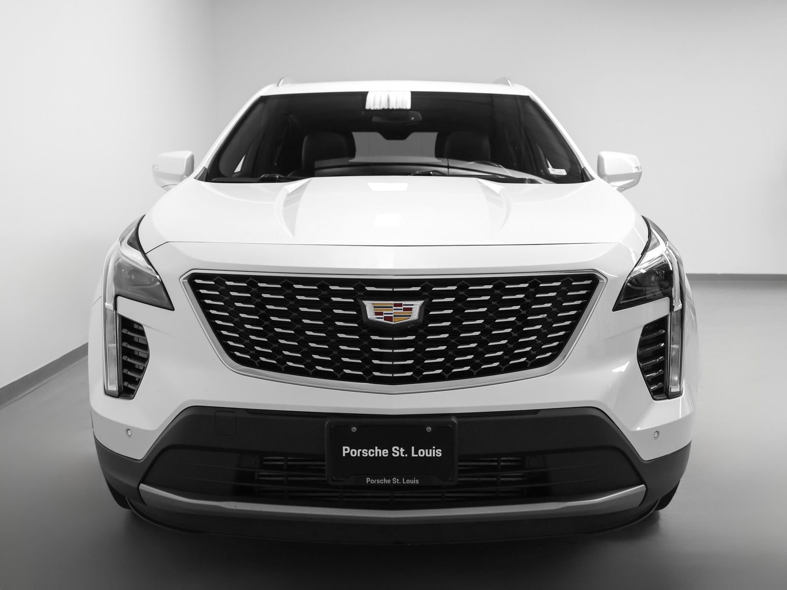Used 2021 Cadillac XT4 Premium Luxury w/ Cold Weather Package AWD/4WD image 8
