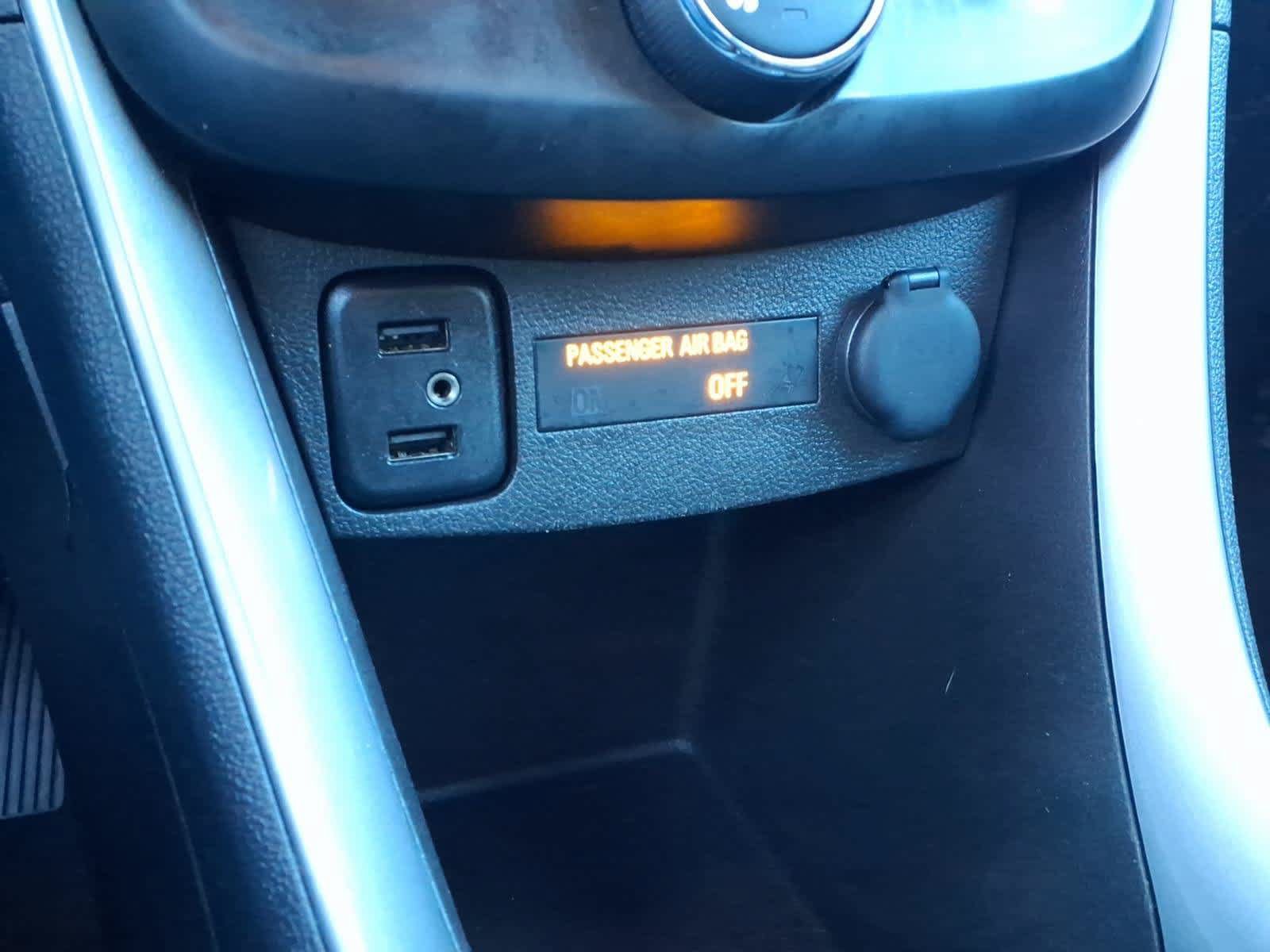 Used 2021 Chevrolet Trax LT AWD/4WD image 24