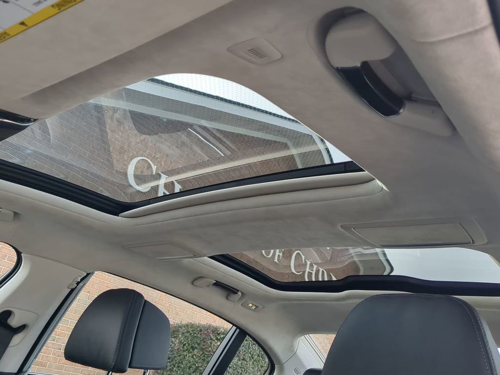 Used 2020 BMW 750i xDrive w/ Executive Package image 17