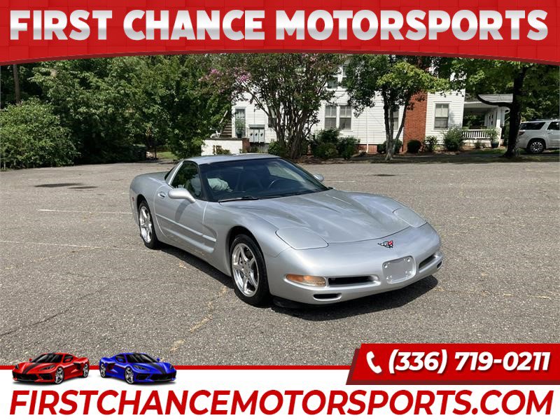 Used 2002 Chevrolet Corvette Coupe w/ Preferred Equipment Group2 image 1