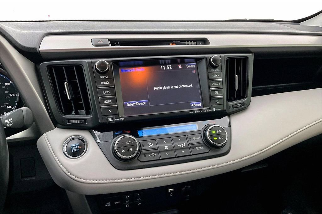 Used 2017 Toyota RAV4 Limited image 8