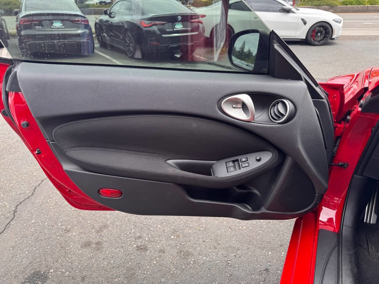 Used 2016 Nissan 370Z Coupe RWD image 14
