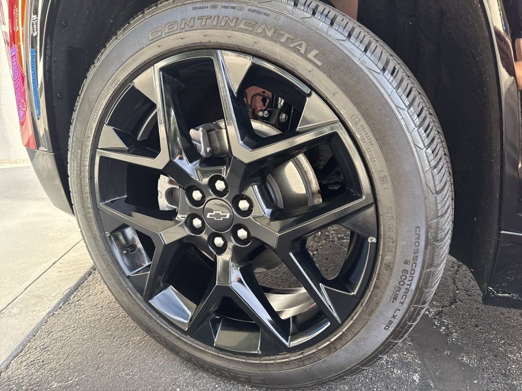 Used 2024 Chevrolet Traverse RS w/ LPO, Floor Liner Package AWD/4WD image 9