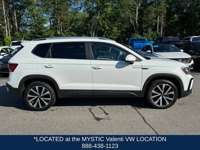 Certified 2023 Volkswagen Taos SE w/ Panoramic Sunroof Package FWD image 4