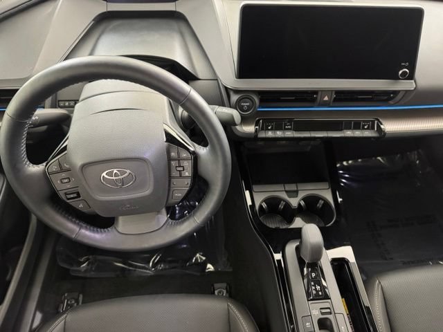 Used 2025 Toyota Prius XLE FWD image 25