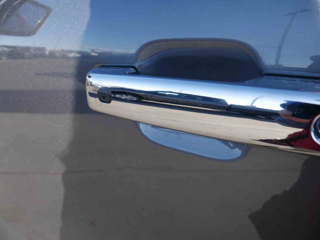 Used 2023 Ford F150 Platinum image 13