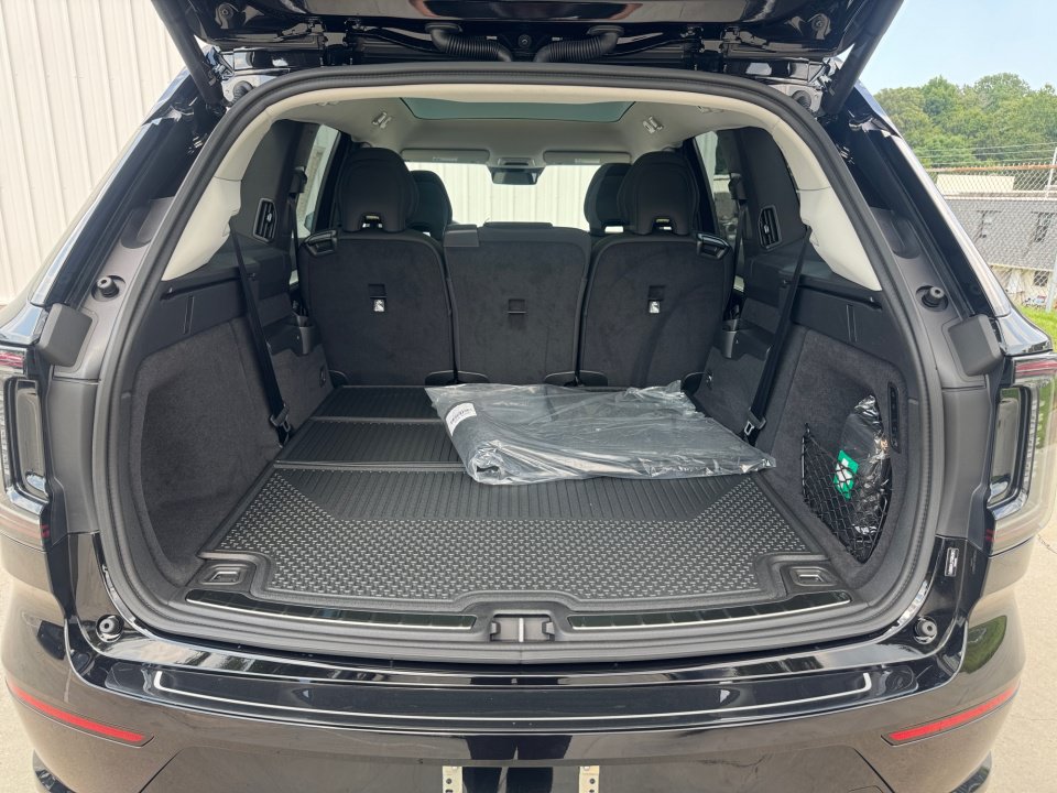 New 2026 Volvo EX90 Ultra AWD/4WD image 15