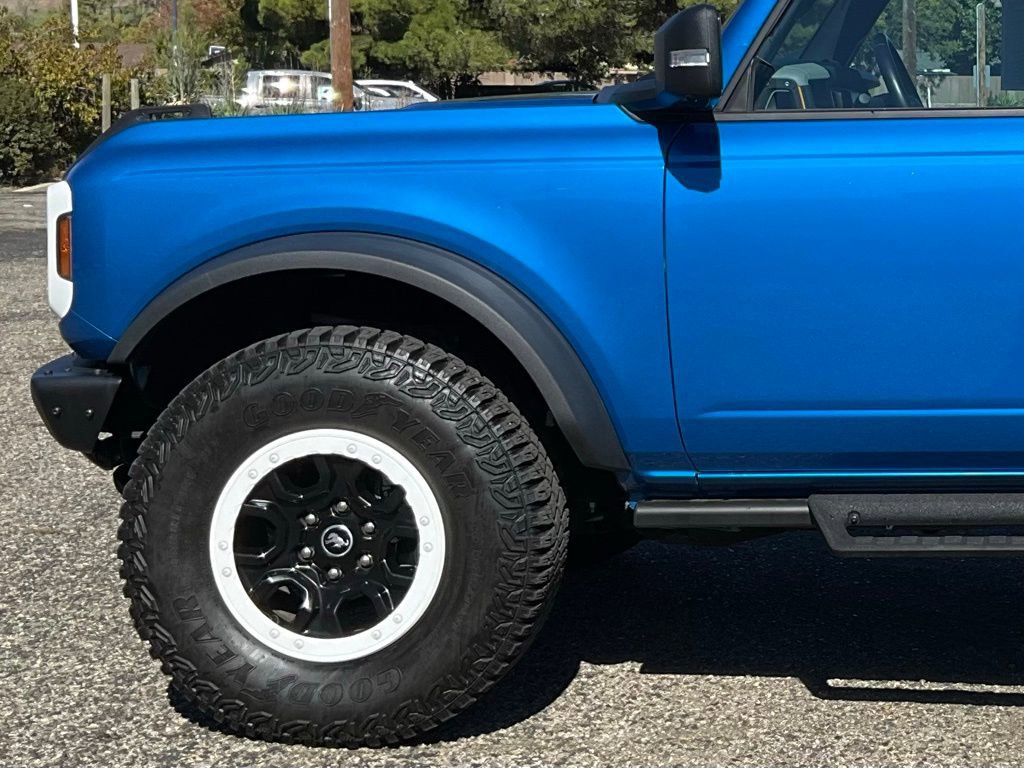 Used 2023 Ford Bronco Badlands image 11