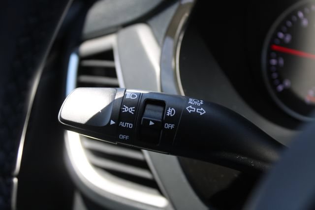 Used 2021 Kia Seltos SX w/ SX Sunroof Package AWD/4WD image 32