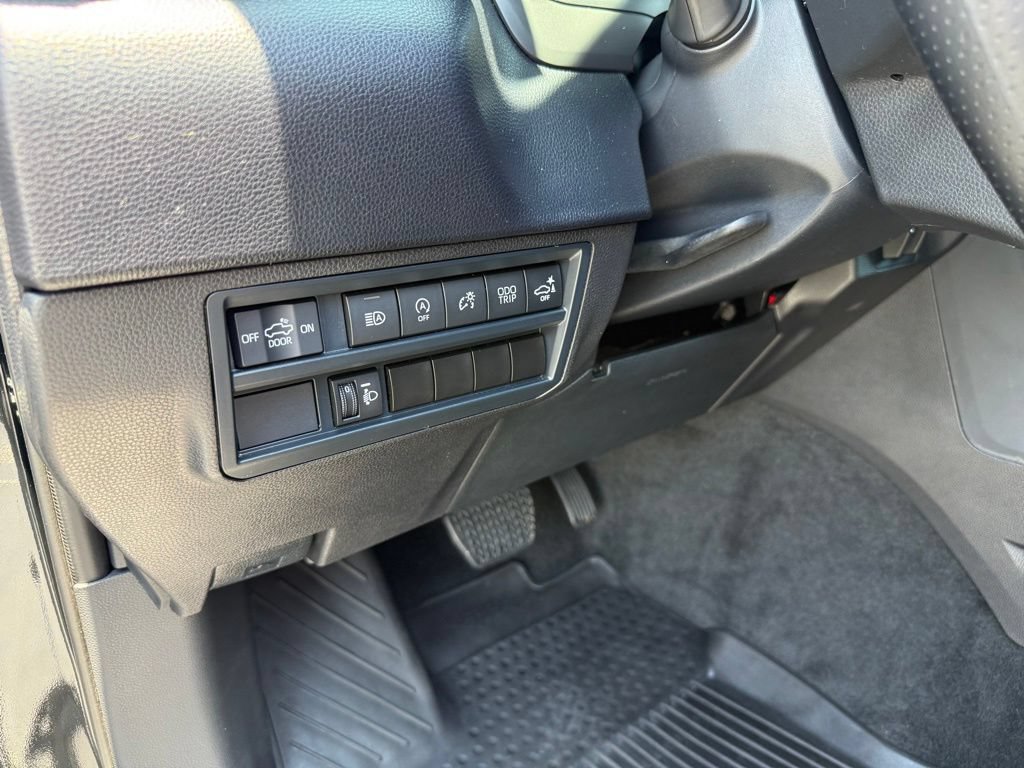Used 2024 Toyota Tundra SR5 w/ SR5 Convenience Package AWD/4WD image 15