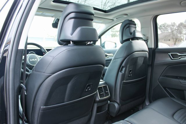 Used 2025 Kia Sportage SX image 37
