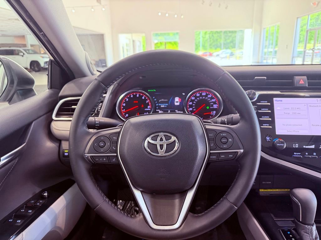 Used 2018 Toyota Camry XSE FWD image 16