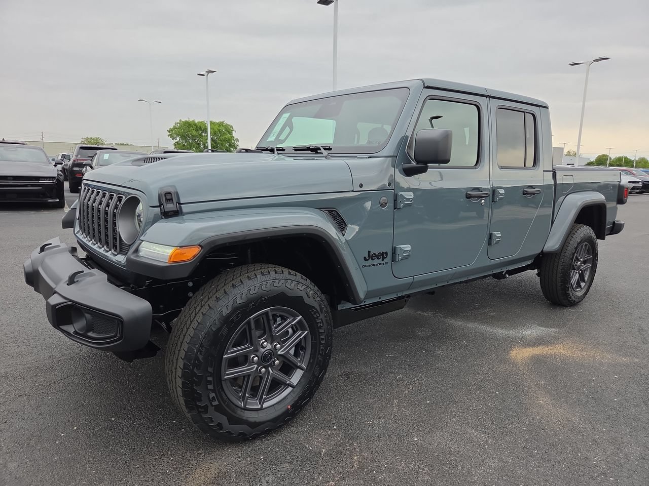 New 2026 Jeep Gladiator Sport AWD/4WD image 3