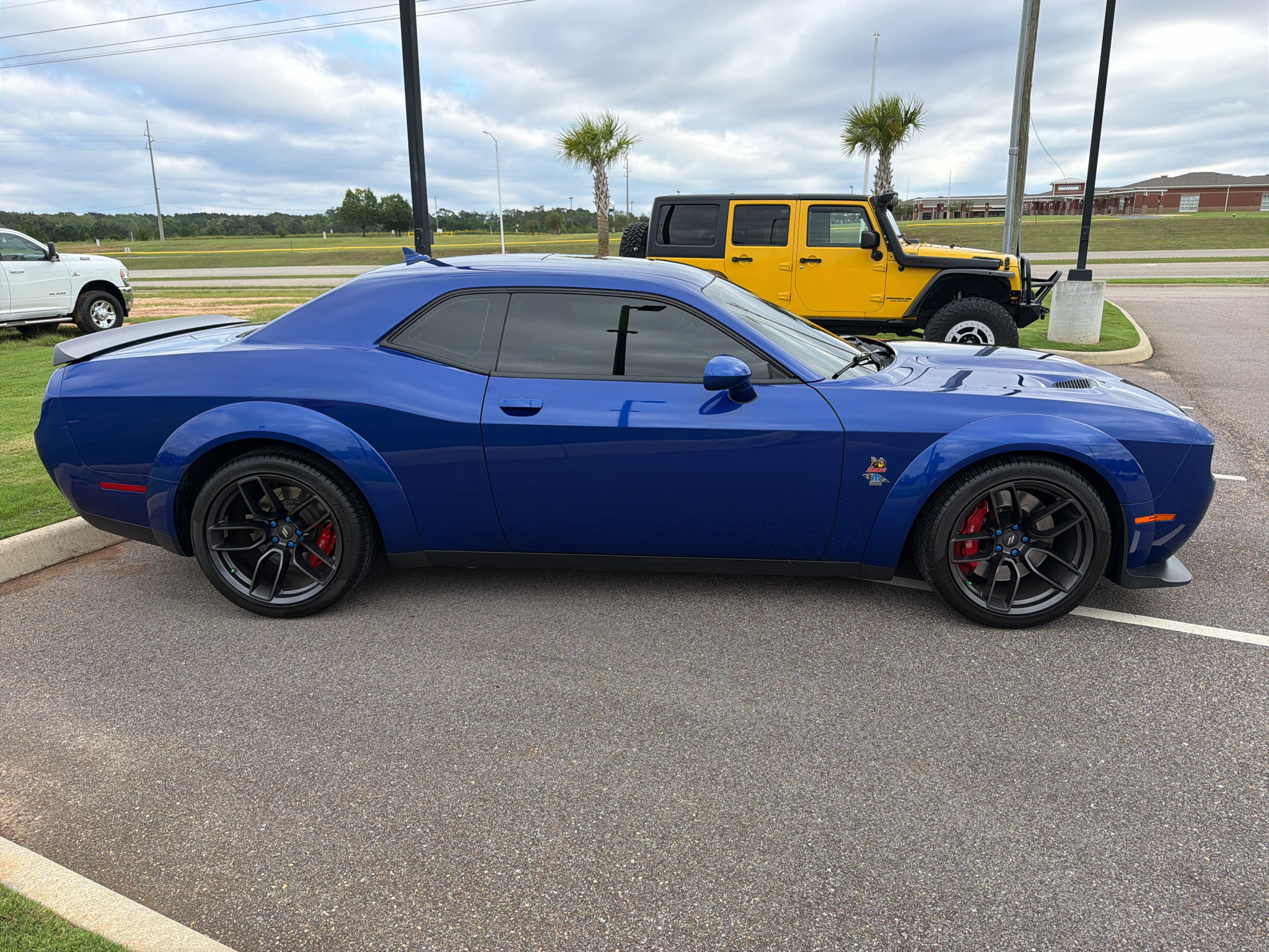 Used 2019 Dodge Challenger R/T Scat Pack RWD image 3